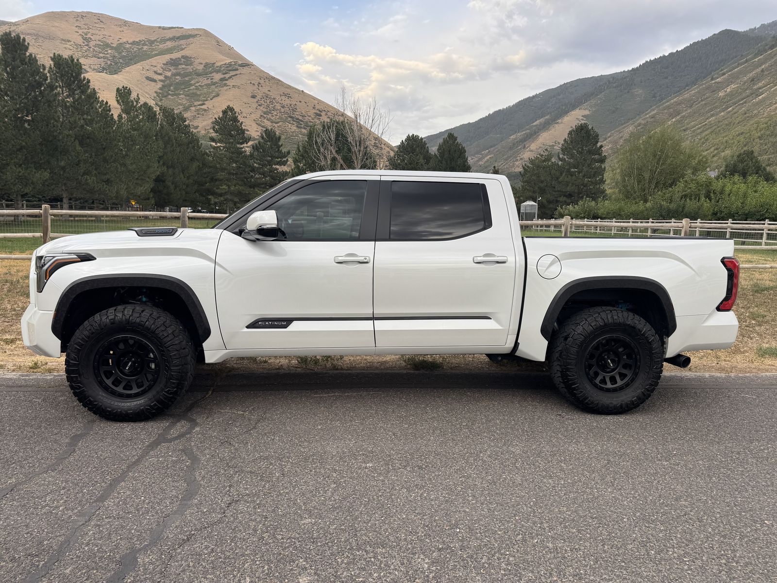 2024 Toyota Tundra Platinum HV