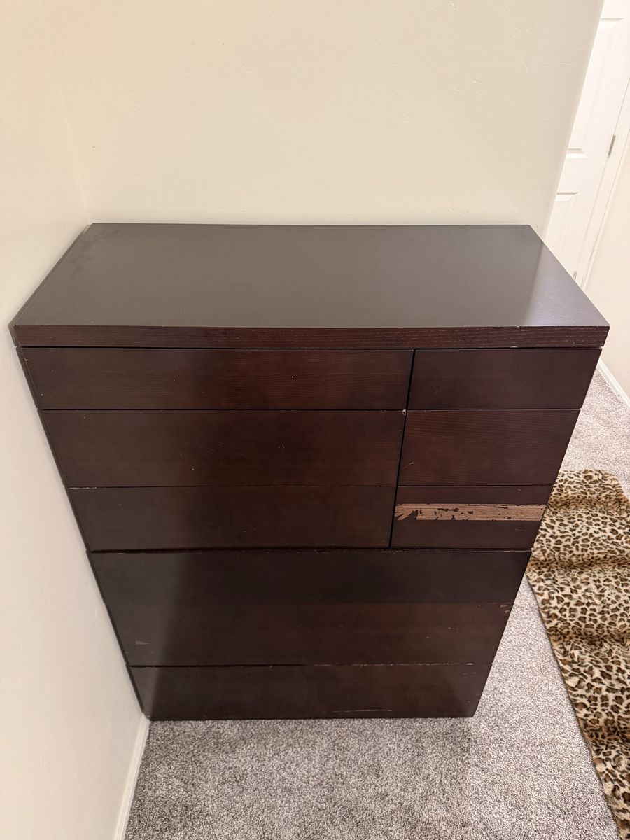 Main image 3