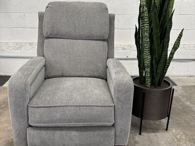 COSTCO WESSEN FABRIC MANUAL PUSHBACK CHAIR/RECLINER!