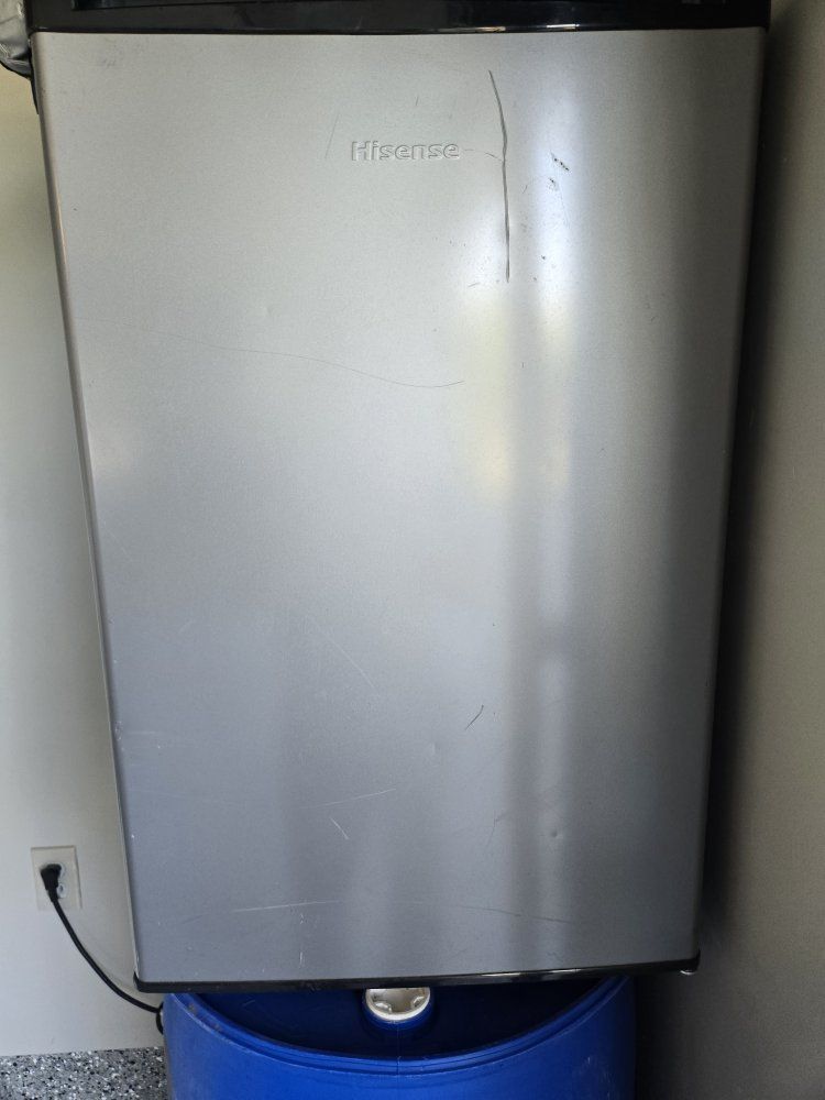 Hisense Silver Compact Mini Fridge Refrigerator - Used, Good Condition