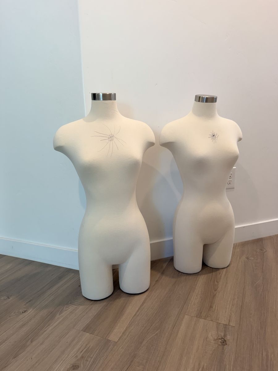 Female body mannequins