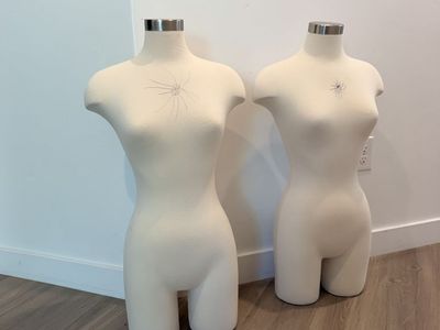 Female body mannequins
