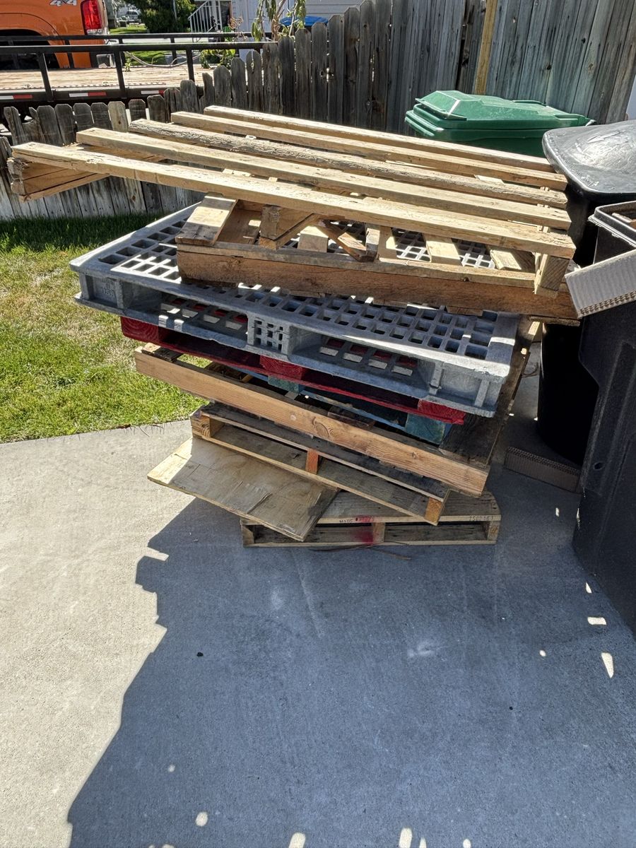 Free pallets