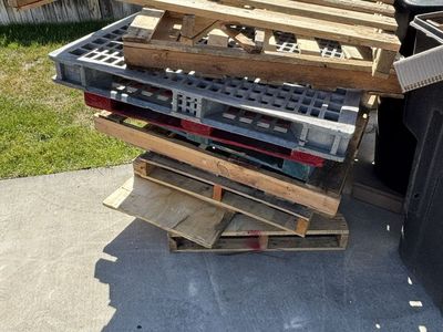 Free pallets
