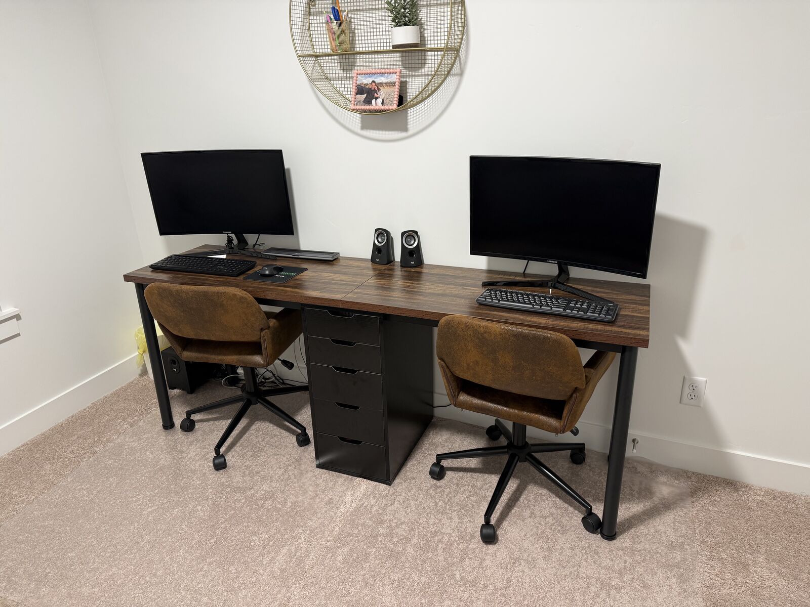 Home Office Setup – Desk + 2 Chairs + Curved Samsung Monitor