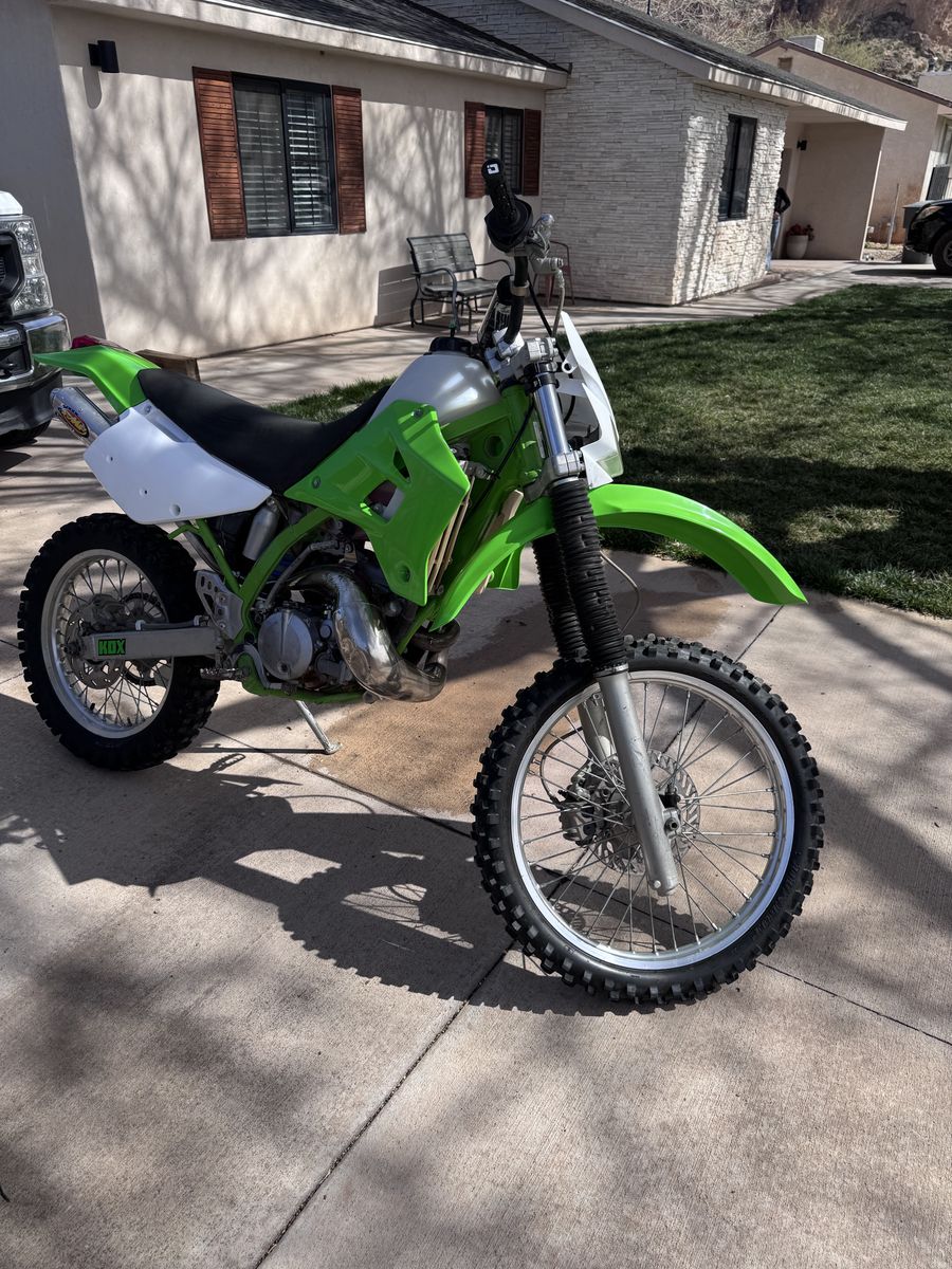 2002 Kawasaki KDX220 Dirt Bike
