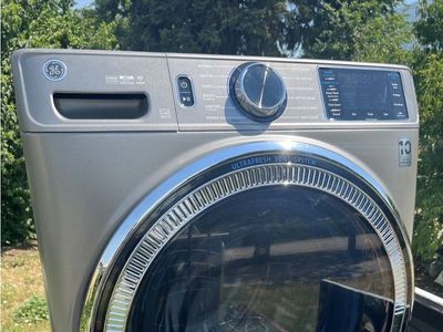 GE UltraFresh Vent System Large (4.8-cu ft) Front Load Washer