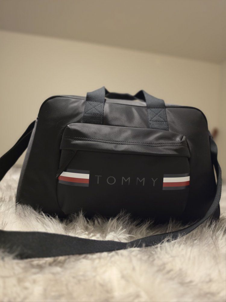 Tommy H Duffle bag