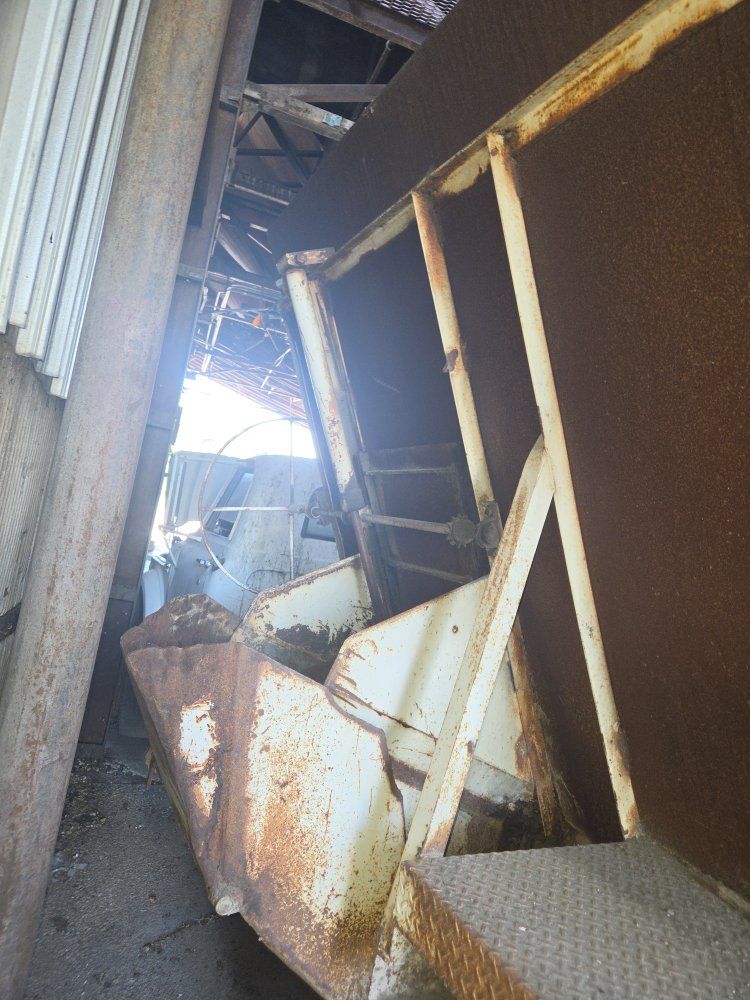 Main image 3