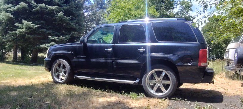 2002 Cadillac Escalade 