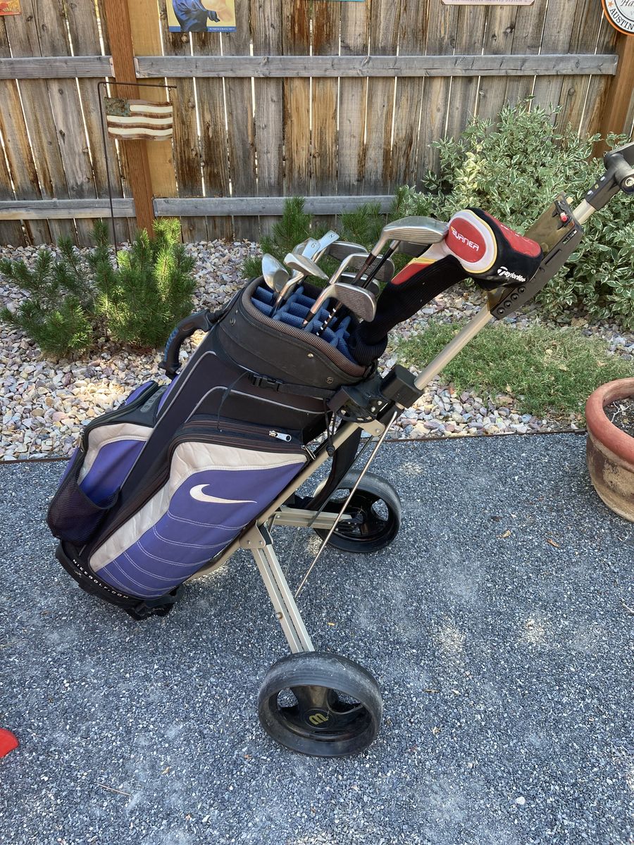 Nike Golf Bag set with TaylorMade, Adams and Titleist Clubs with Wilson Pull Cart