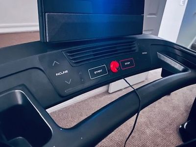 NORDICKTRACK TREADMILL -MOVING need to downsize