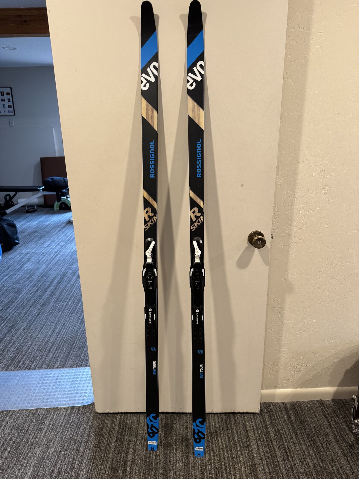 Rossignol EVO classic XC skis