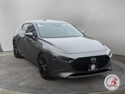 2019 MAZDA MAZDA3 Premium