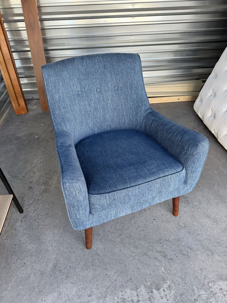 Mid-Century Blue Accent Chair – Upholstered Armchair