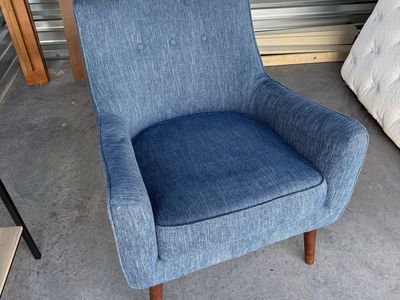 Mid-Century Blue Accent Chair – Upholstered Armchair