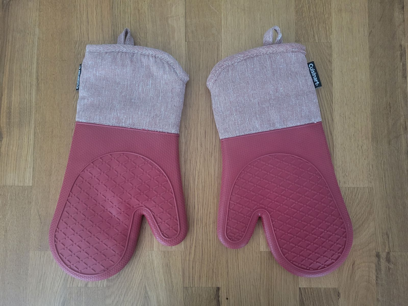 2 Cuisinart Oven Mitts