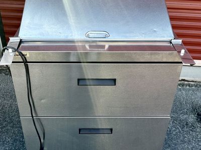 Delfield 2-drawer Refrigerated Sandwich/Prep Table