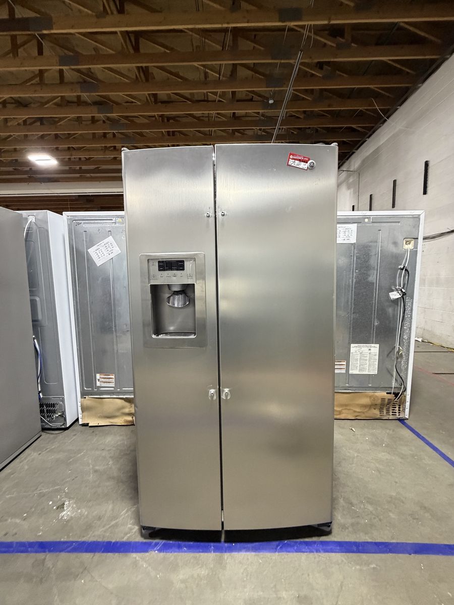 HUGE DEALS! NICE GE SIDE BY SIDE FRIDGE
