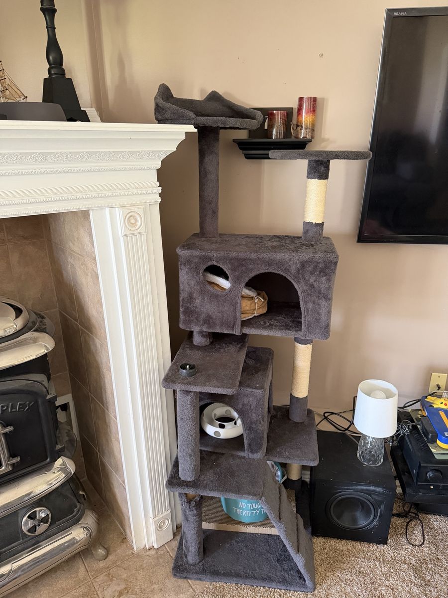 Free Cat tree