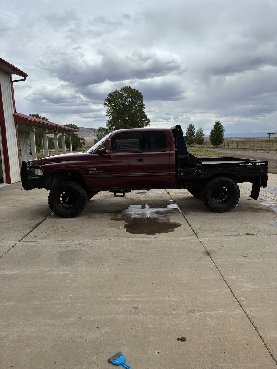 2002 Dodge Ram 2500 SLT Plus