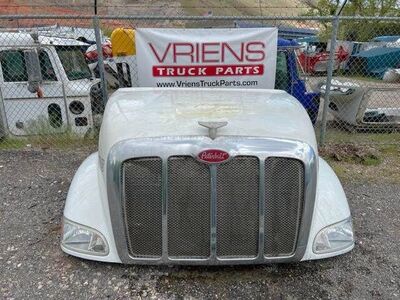 Peterbilt 387 Hood