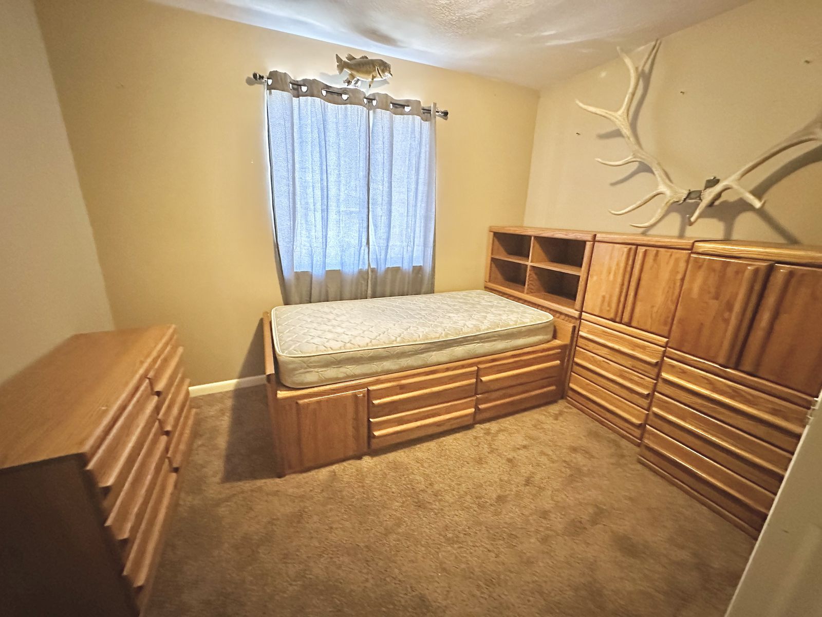 Twin oak bedroom set