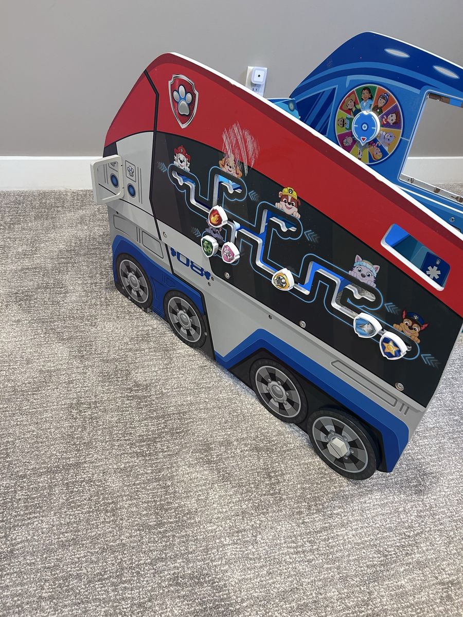 Main image 6