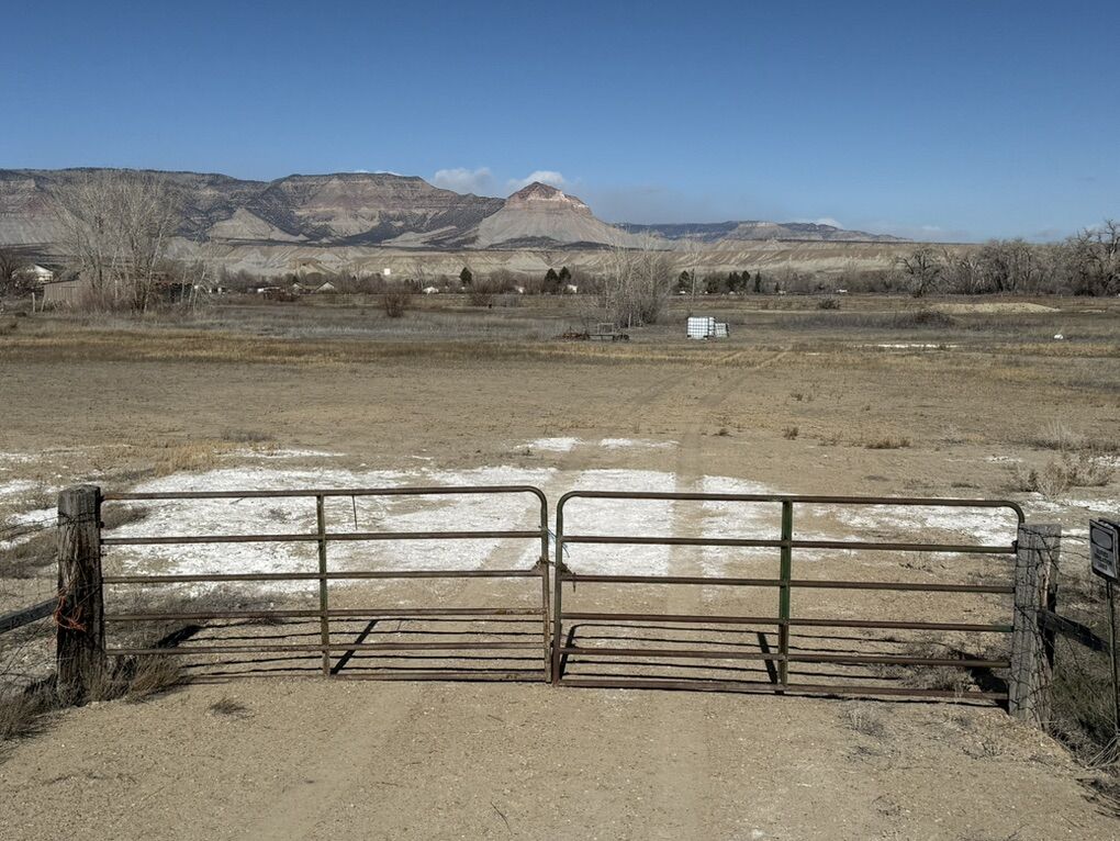 Land For Sale - 8 Acres With Water Share