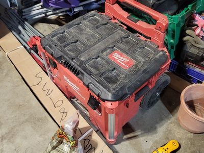 milwaukee rolling packout