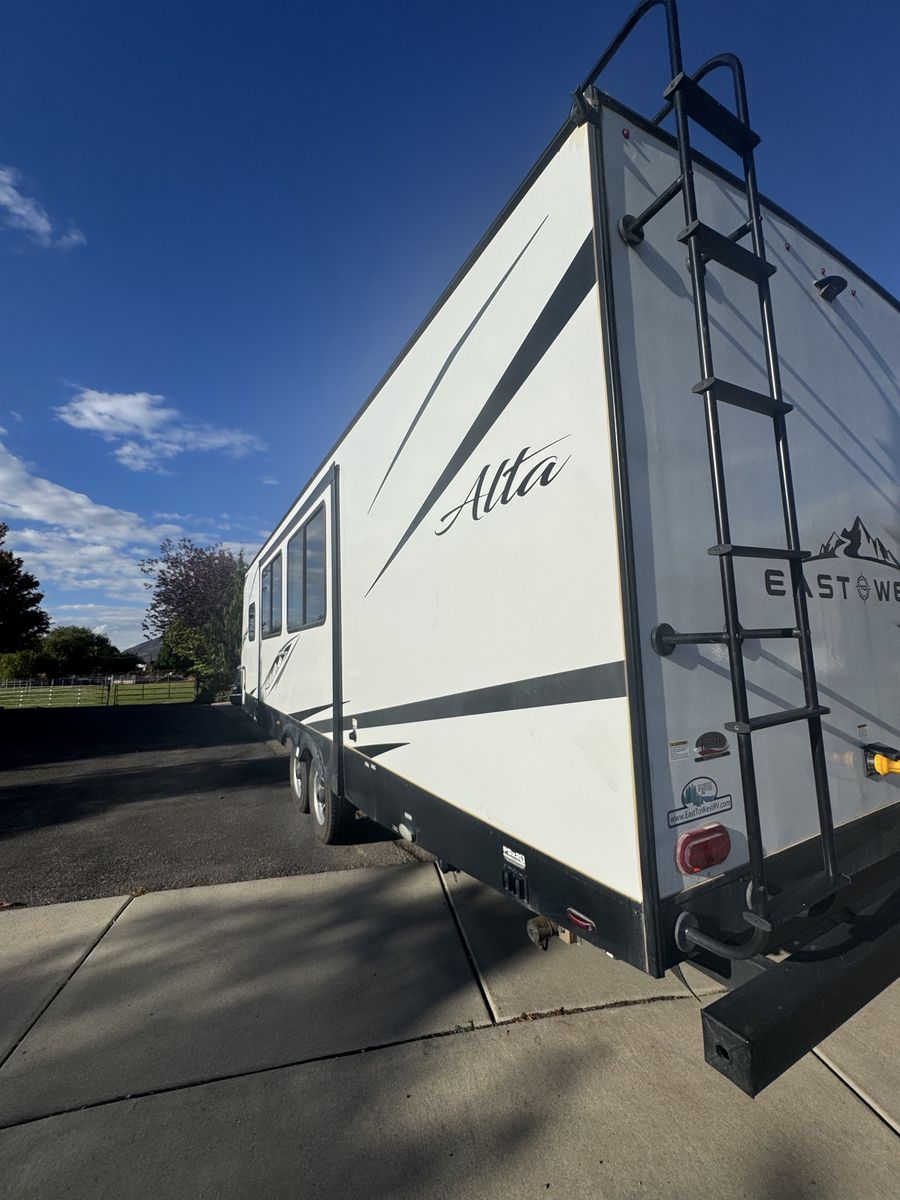2022 Forest River Alta 2800KBH