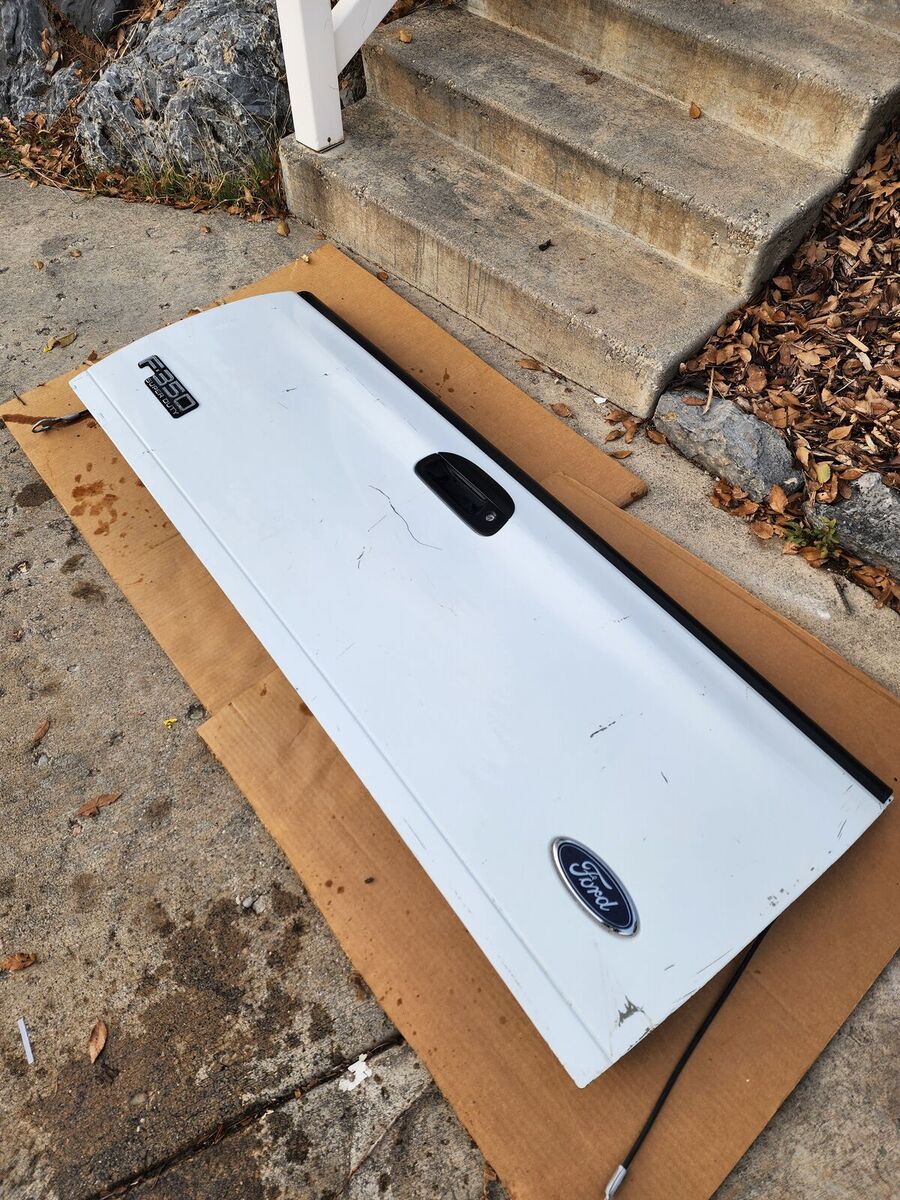 Used 1999-2007 Ford F350 Super Duty Tailgate Tail Gate White f250 f150 2000 2001 2002 2003 2004 2005 2006