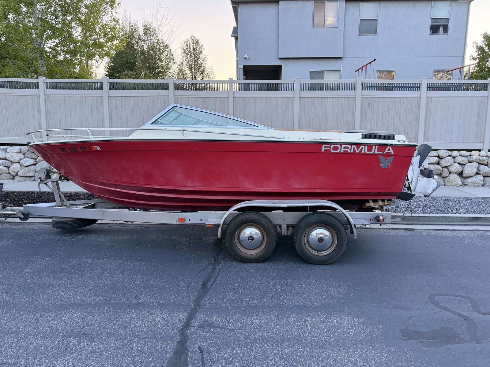 1978 Formula Runabout w/ OMC V8 & Tandem Trailer - Stored Indoors