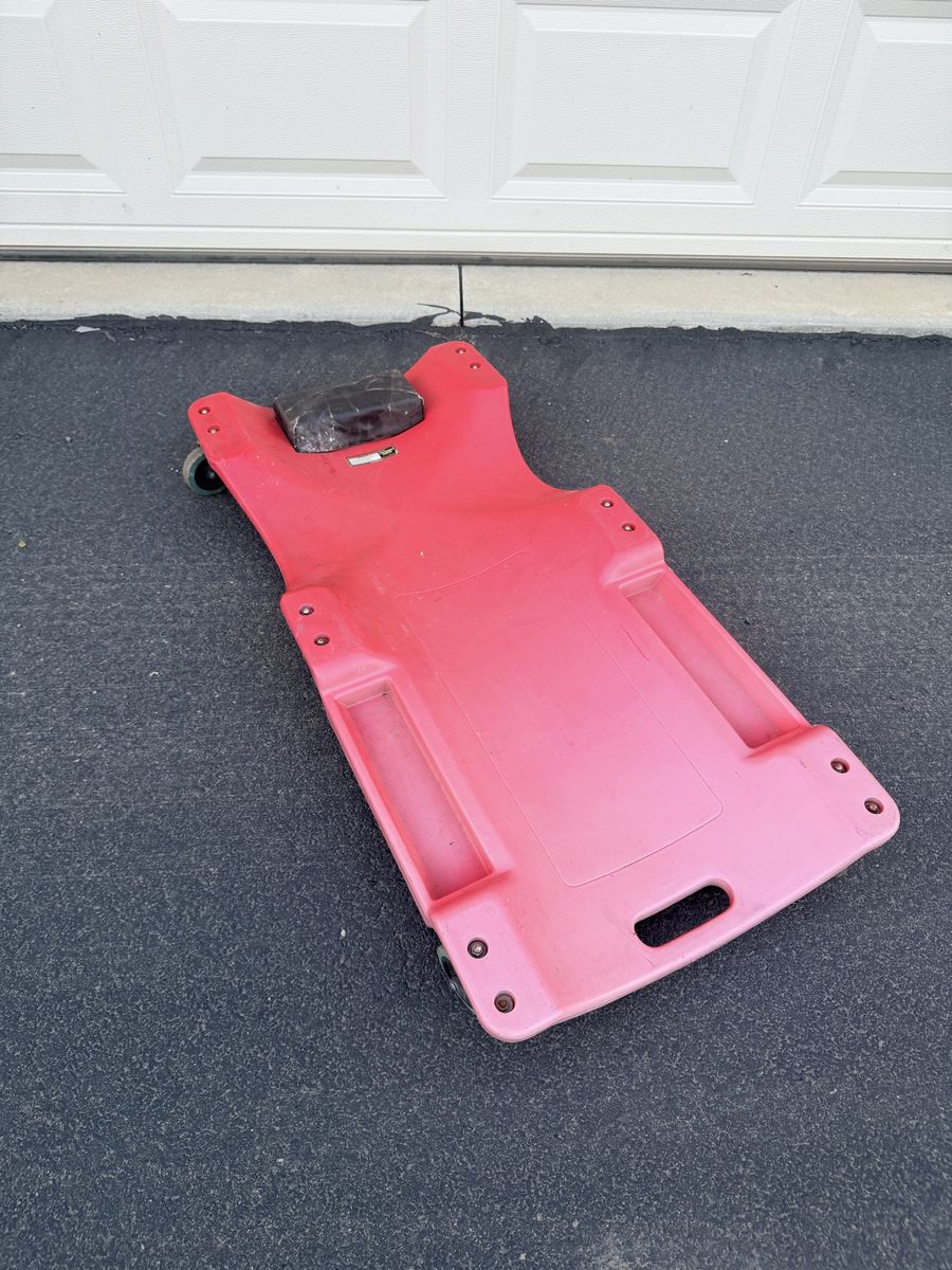 Red Plastic Low Profile Mechanic Creeper with Headrest