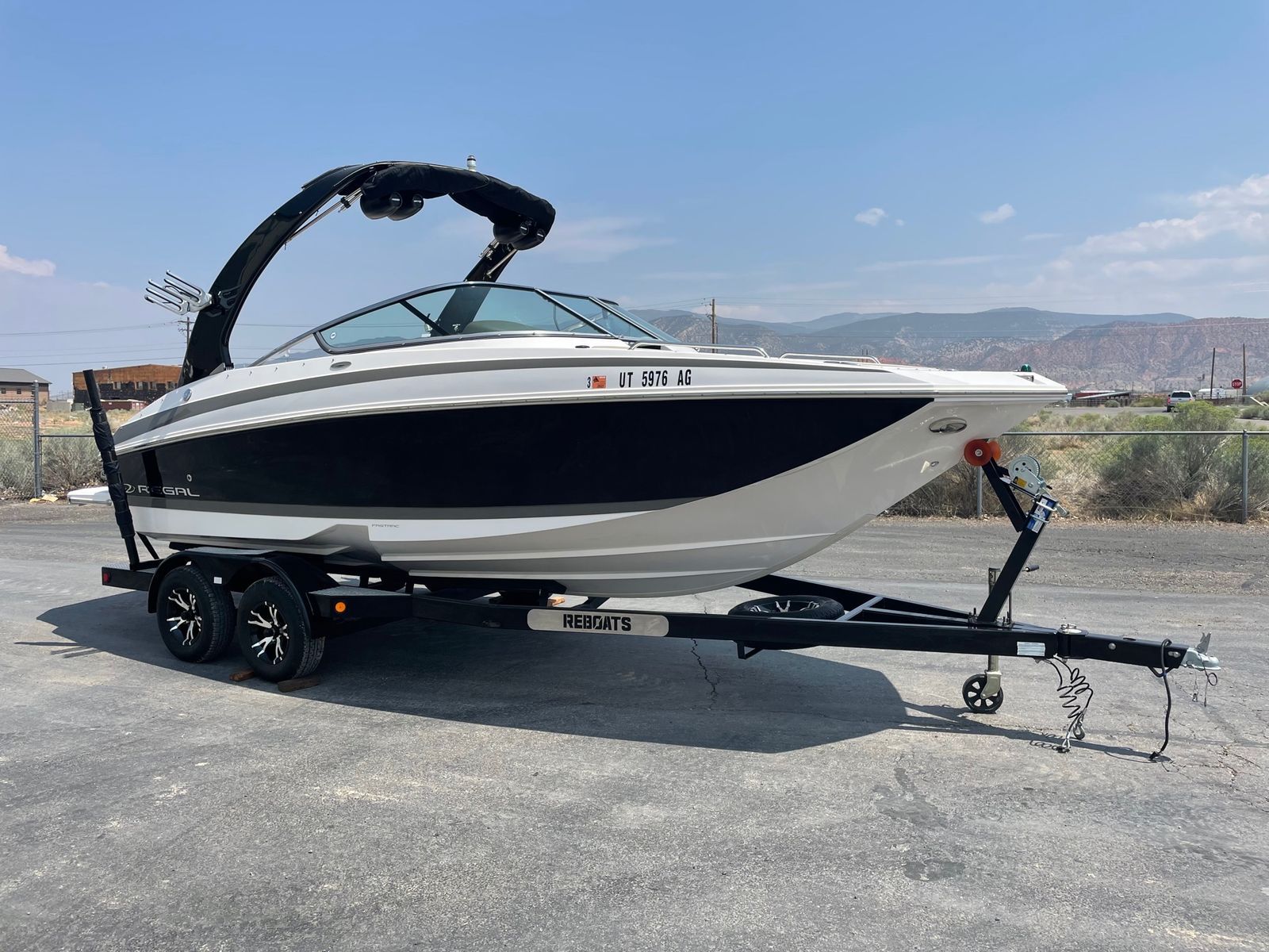 Regal 24ft Fast Trac.