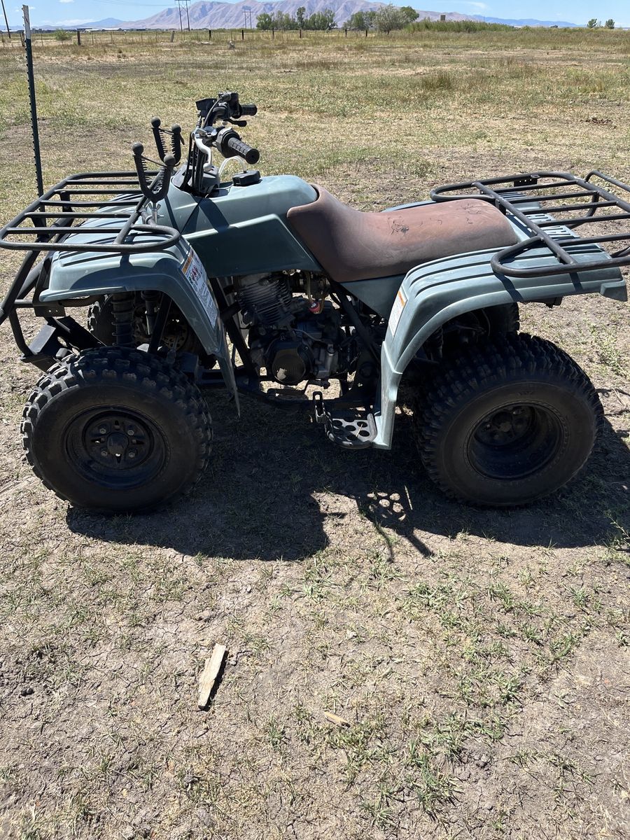 2003 Yamaha Bear Tracker four wheeler