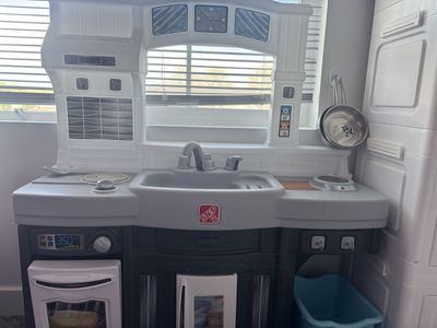 Play Kitchen