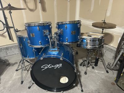 Stagg drum set