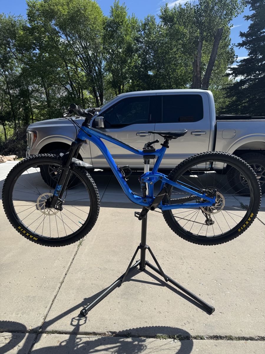 *Updated 2019 Giant Trance 29er 2, Men’s Large