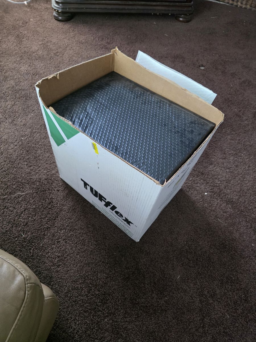 10.5 x 16 in padded envelopes (56 total)