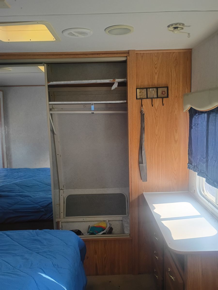 Main image 5