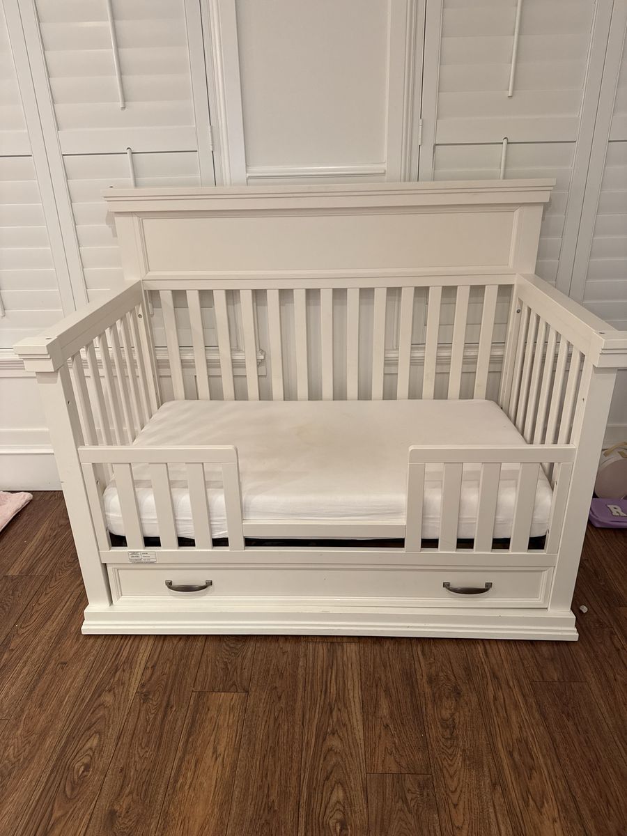 White Wooden Convertible Toddler Bed Crib with Bottom Storage Drawer and Mattress