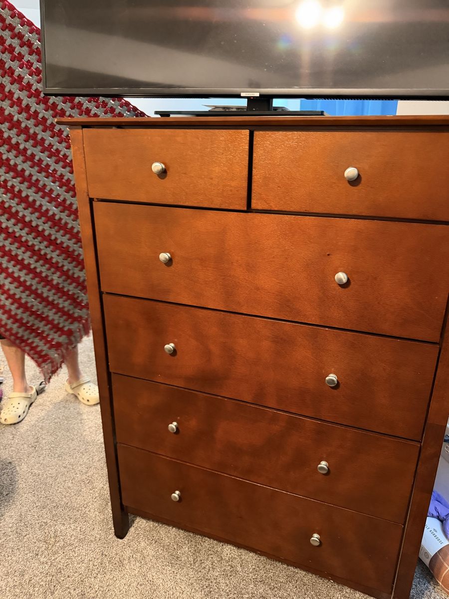 Wooden Bedroom Set - Tall Chest Dresser & Wide Dresser with Mirror