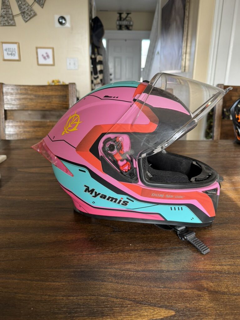 Helmet Adult L