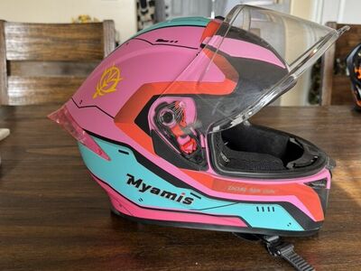 Helmet Adult L