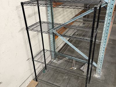 Metal Storage Shelf/Rack