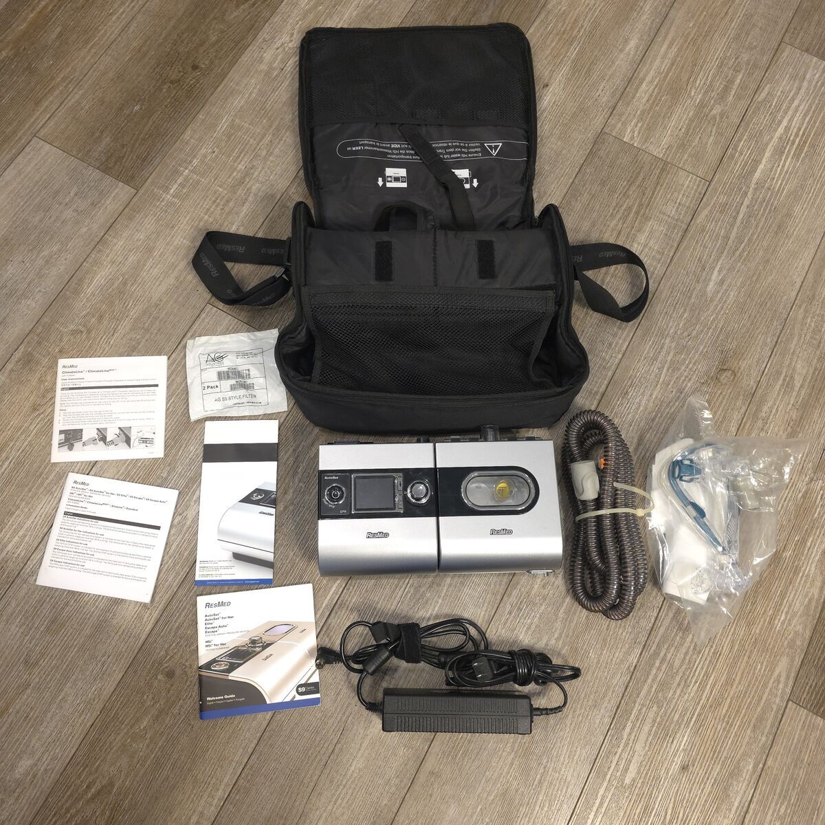 Resmed S9 Portable CPAP w/ Bag, Manuals, Hose, New Mask, and SD Card