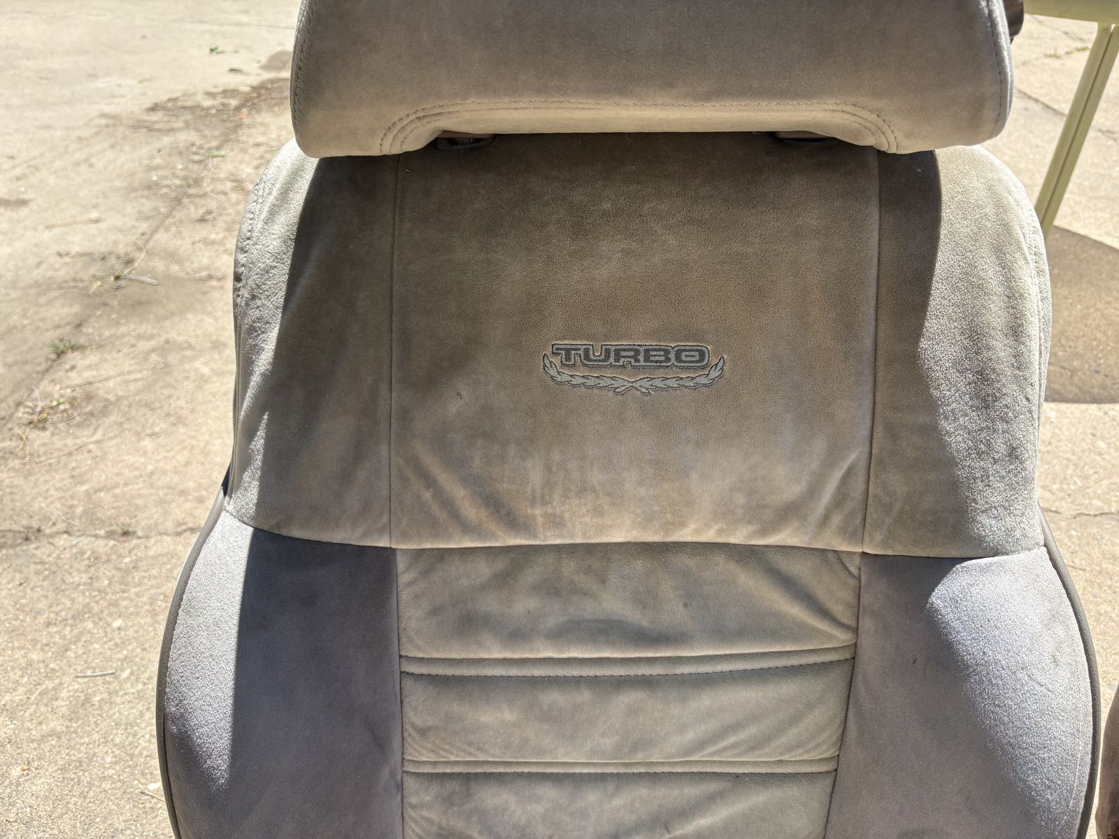 Nissan 300zx z31 turbo seats