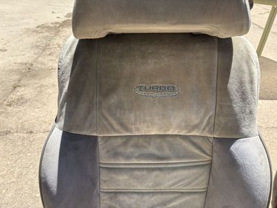 Nissan 300zx z31 turbo seats