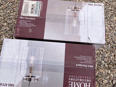 Pendent lights set of 4